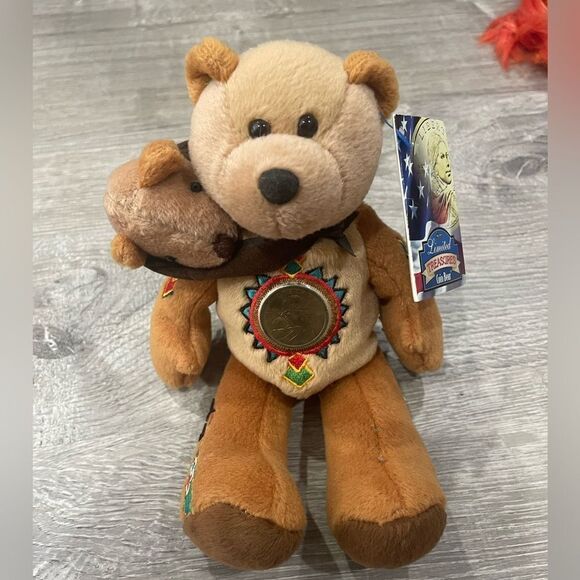Rare Limited Treasures Sacagawea And Pomp Coin Bear NWT - Picture 1 of 6